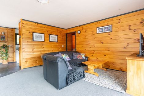 Photo of property in 27 Puriri Road, Waikanae, 5036