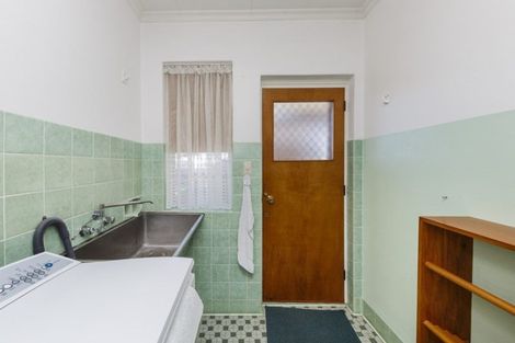 Photo of property in 15 Anglesey Place, Awapuni, Palmerston North, 4412