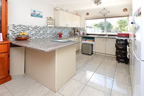 Photo of property in 47 Aarts Avenue, Manurewa, Auckland, 2102