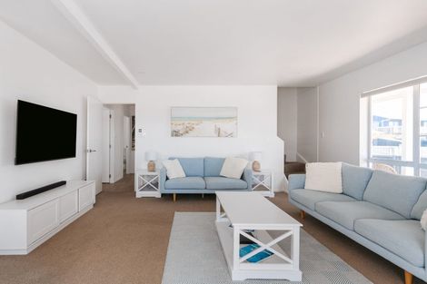 Photo of property in 906 Papamoa Beach Road, Papamoa Beach, Papamoa, 3118