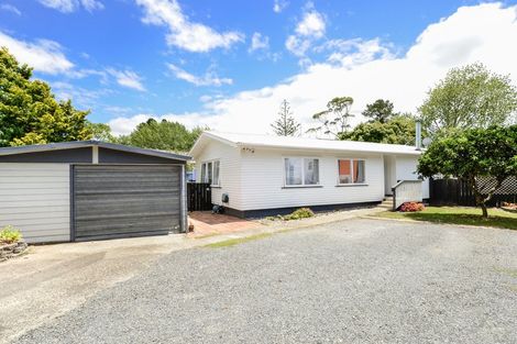 Photo of property in 93 Riverpark Crescent, Henderson, Auckland, 0610