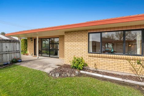 Photo of property in 5 Pengelly Place, Parakai, 0830