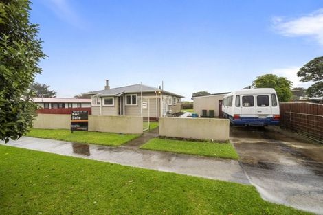 Photo of property in 1 Aytoun Street, Opunake, 4616