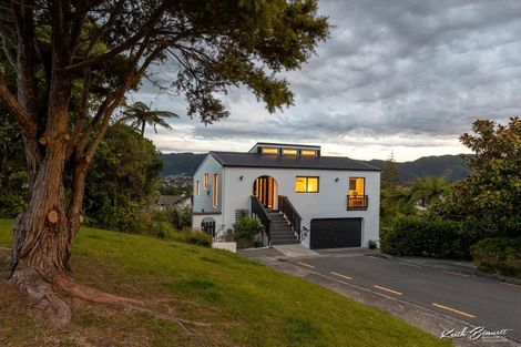 Photo of property in 6 Corrondella Grove, Belmont, Lower Hutt, 5010