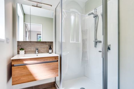 Photo of property in 2b Moeller Street, Taradale, Napier, 4112