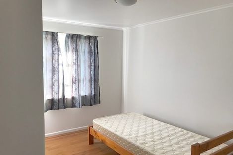 Photo of property in 4/12 Waiohua Road, Greenlane, Auckland, 1061