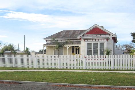 Photo of property in 700 Avenue Road East, Parkvale, Hastings, 4122