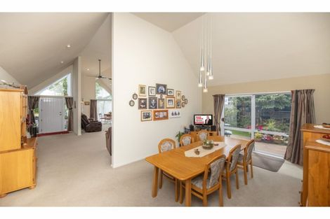 Photo of property in 46 Westgrove Avenue, Avonhead, Christchurch, 8042