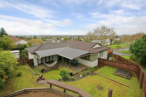 Photo of property in 21 Rotoma Rise, Clover Park, Auckland, 2019