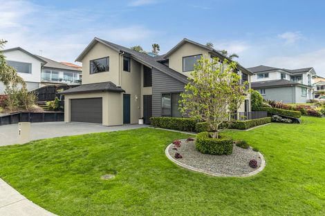 Photo of property in 2 Ashburn Close, Orewa, 0931