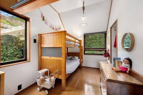 Photo of property in 77 Wyndham Road, Pinehaven, Upper Hutt, 5019