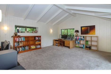 Photo of property in 30 Trelawny Place, Hillcrest, Auckland, 0627