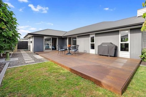 Photo of property in 34 Awatira Drive, Papamoa Beach, Papamoa, 3118