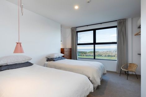 Photo of property in 212 Marine Parade, Mount Maunganui, 3116