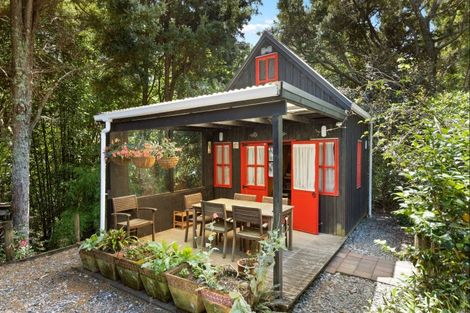 Photo of property in 26 Brick Bay Drive, Sandspit, Warkworth, 0982