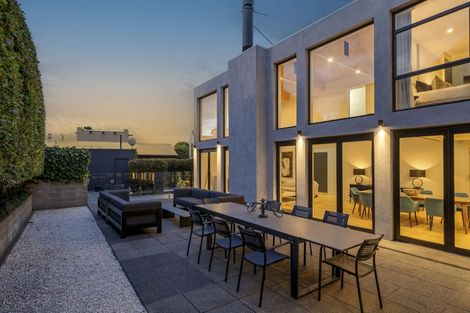 Photo of property in 100 Glandovey Road, Fendalton, Christchurch, 8052