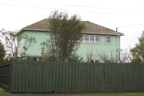 Photo of property in 14 Maranui Street, Welbourn, New Plymouth, 4310