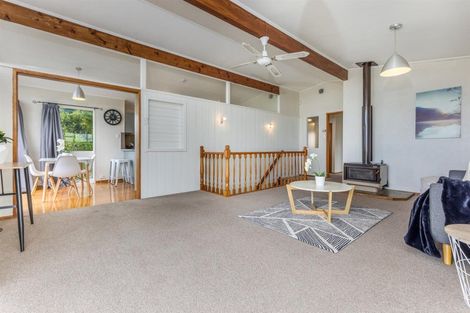 Photo of property in 9 Ellesmere Crescent, Pakuranga Heights, Auckland, 2010