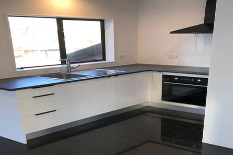 Photo of property in 1 Ryden Place, Glen Eden, Auckland, 0602