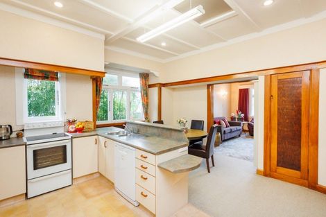 Photo of property in 19 Brightwater Terrace, Terrace End, Palmerston North, 4410