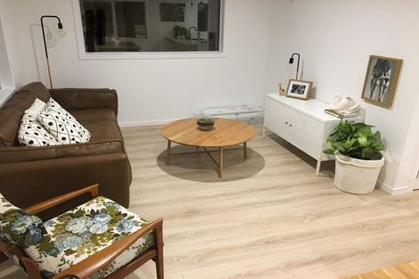 Photo of property in 8a Awanui Street, Merrilands, New Plymouth, 4312