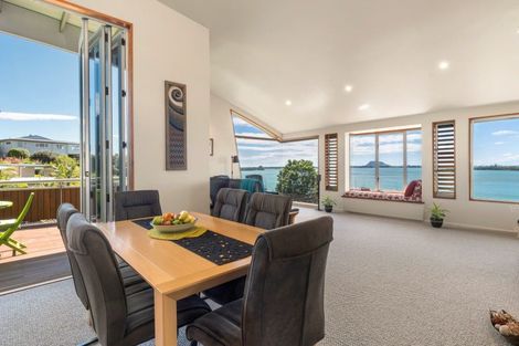Photo of property in 81 Harbour View Road, Omokoroa, 3114