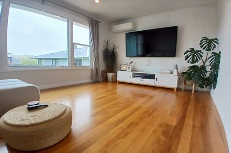 Photo of property in 5 Beazley Avenue, Paparangi, Wellington, 6037