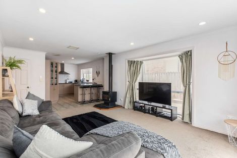 Photo of property in 6 Genesis Place, Flat Bush, Auckland, 2019