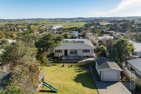 Photo of property in 67 Garfield Road, Helensville, 0800