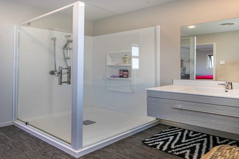 Photo of property in 336 Wharf Road, Coromandel, 3506