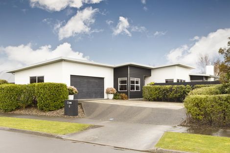 Photo of property in 6 Rodeo Drive, Kelvin Grove, Palmerston North, 4414