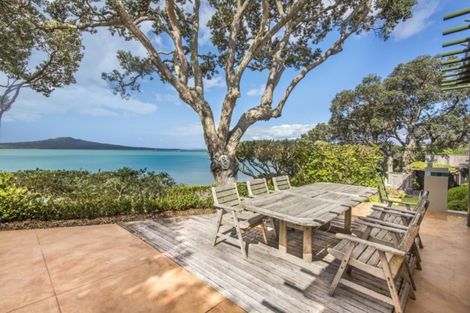 Photo of property in 2 Old Lake Road, Narrow Neck, Auckland, 0624
