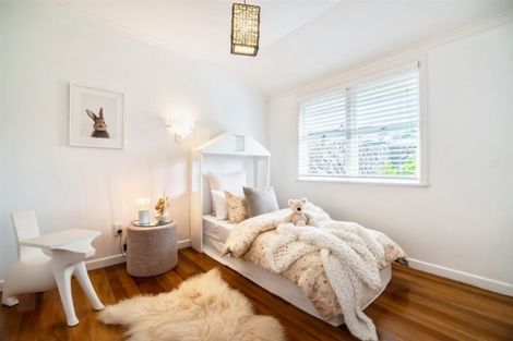 Photo of property in 13 Richmond Avenue, Northcote Point, Auckland, 0627