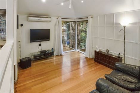 Photo of property in 25a Moore Street, Hillcrest, Auckland, 0627