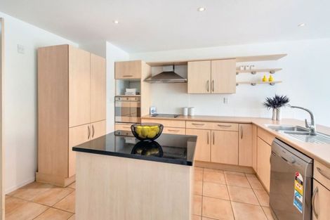 Photo of property in 2/12 Pannill Place, Oteha, Auckland, 0632