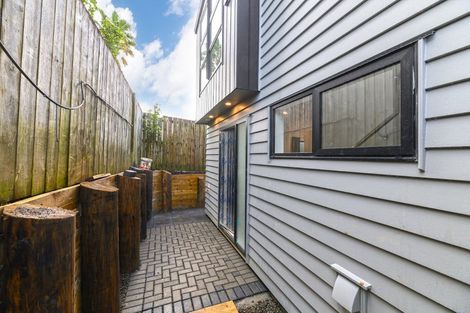 Photo of property in 8/60 Triangle Road, Massey, Auckland, 0614