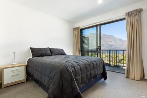 Photo of property in Arno Apartment, 9/8 Mckerrow Place, Sunshine Bay, Queenstown, 9300