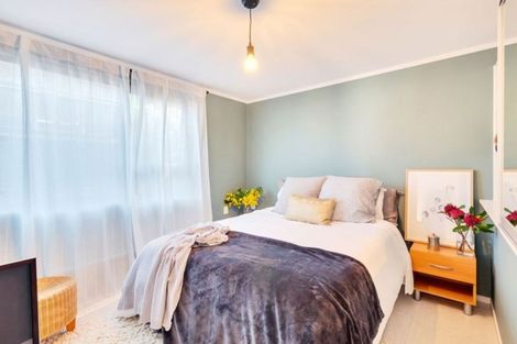 Photo of property in 1/8 Commodore Parry Road, Castor Bay, Auckland, 0620