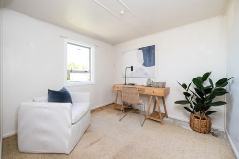 Photo of property in 233 Clifton Road, Te Awanga, 4102