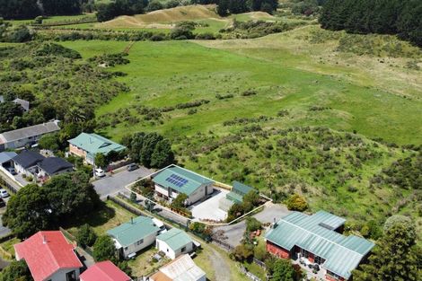 Photo of property in 55 Toi Street, Otaki Beach, Otaki, 5512