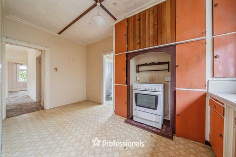 Photo of property in 37 Hardy Street, Waterloo, Lower Hutt, 5011