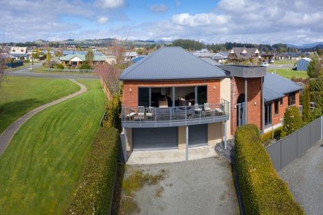 Photo of property in 10 Mcgregor Court, Te Anau, 9600