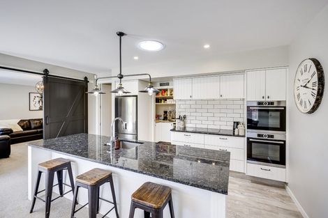 Photo of property in 6 Pelorus Avenue, Poraiti, Napier, 4112