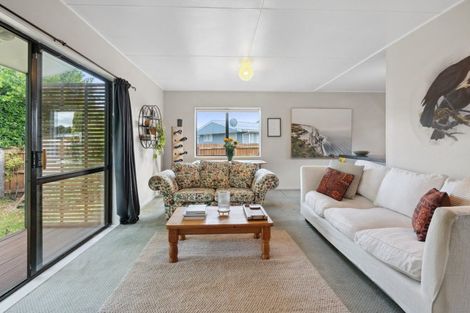 Photo of property in 9 Baillie Crescent, Carterton, 5713