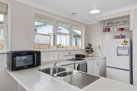 Photo of property in 33 Henderson Crescent, Parkvale, Tauranga, 3112