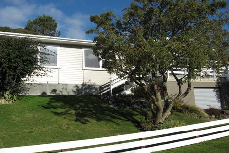 Photo of property in 41 Holland Street, Wainuiomata, Lower Hutt, 5014