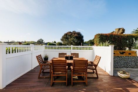 Photo of property in 1 Morrow Avenue, St Andrews, Hamilton, 3200