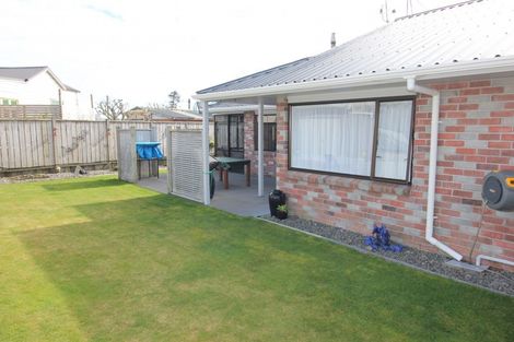 Photo of property in 30 Nikau Street, Inglewood, 4330