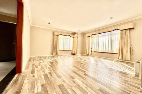 Photo of property in 23 Packspur Drive, Flat Bush, Auckland, 2016