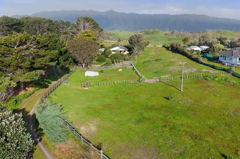 Photo of property in 107 Paetawa Road, Peka Peka, Waikanae, 5391